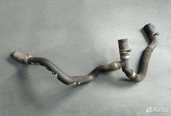 Патрубок системы охлаждения Ford Focus Iii хетчбек