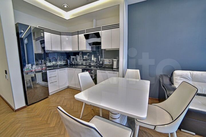 3-к. квартира, 109 м², 10/26 эт.