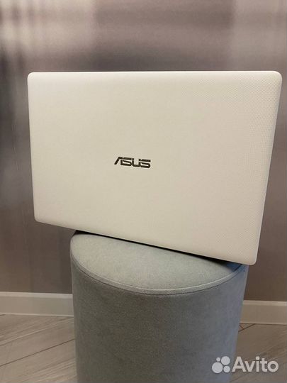 Ноутбук asus