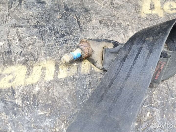 Ремень безопасности левый Nissan primera p11