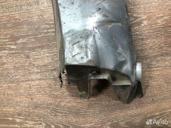 Накладка на крыло передняя левая Toyota Land