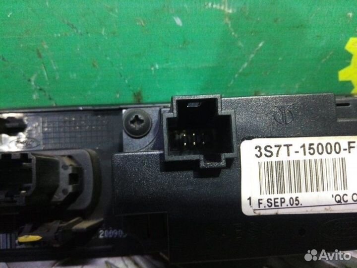 Часы Ford Mondeo 3 седан 1.8 2008