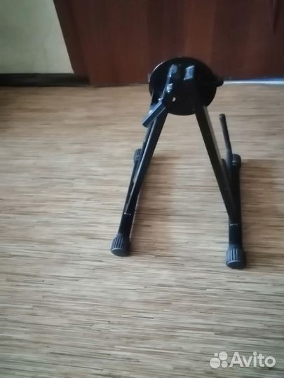 Стойка для гитары Qulk Lok