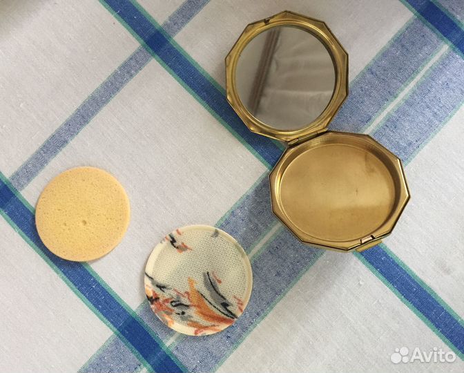 Пудреница СССР