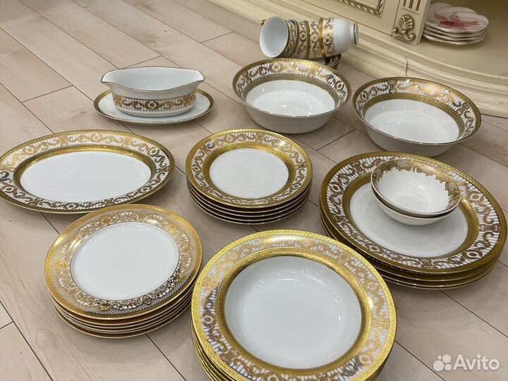 Набор столовой посуды золотой royal collection