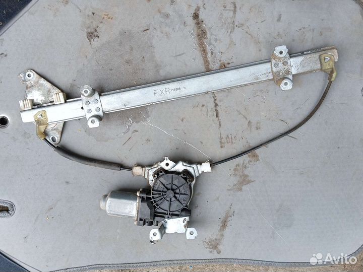 Стеклоподъёмник передний правый Nissan Note E11