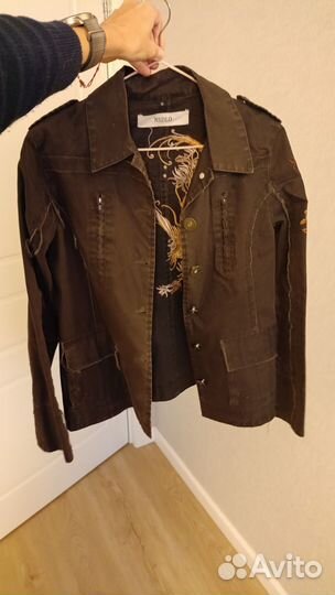 Куртка с вышивкой