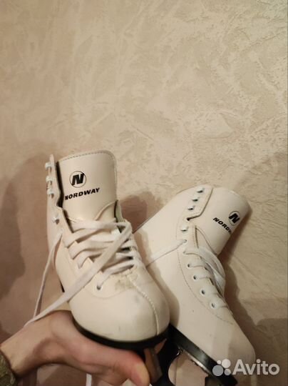 Коньки детские 28 размер, стелька 18,5