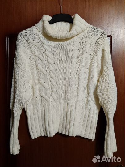 Свитер женский