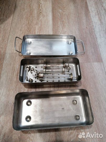 Стерилизатор со шприцами многоразовыми (СССР)