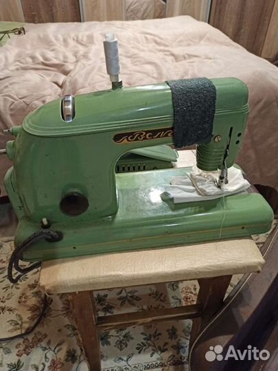 Швейная машина Волга