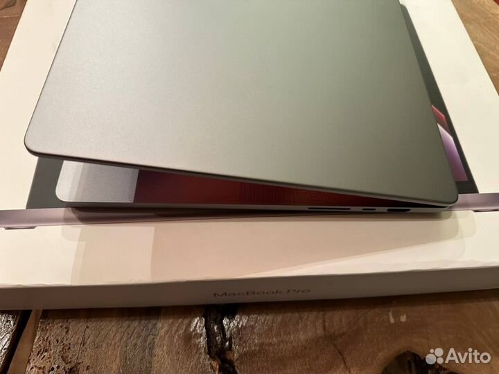 MacBook Pro 16 M2 Max/32 GB/1 TB/MDM/Новый