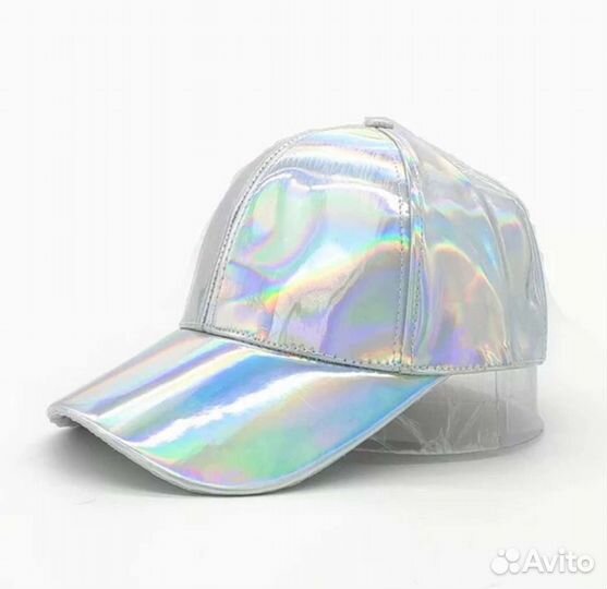 Кепки кожанные