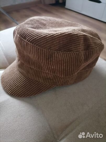 Головные уборы женские