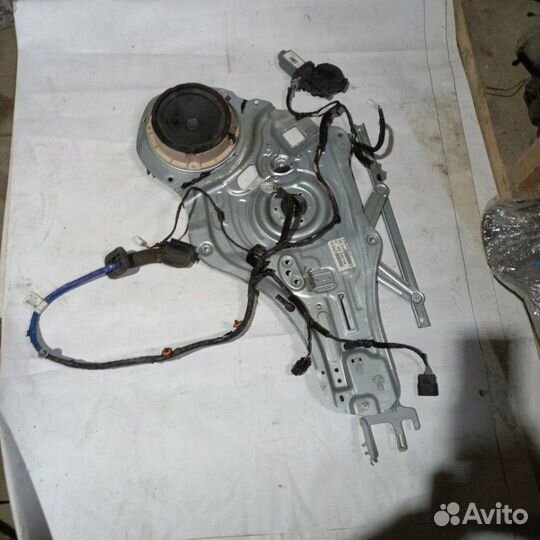 Стеклоподъемник двери передний правый Kia Sportage