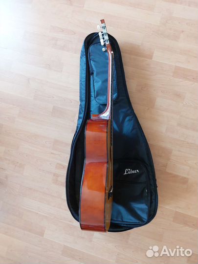 Акустическая гитара