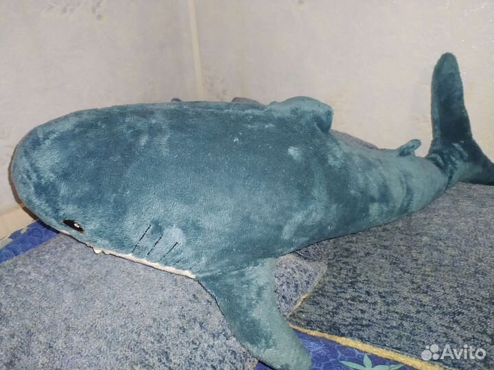 Большая мягкая игрушка акула
