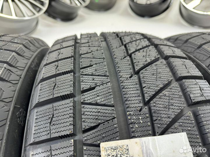 RoadX RX Frost WU02 235/40 R19 95T