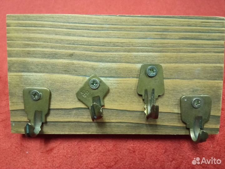 Ключницы деревянные настенные