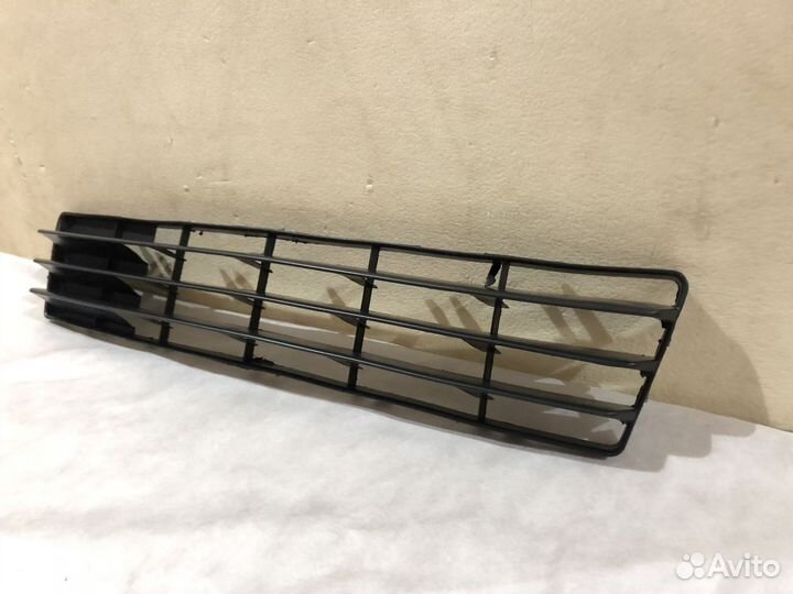 Решетка бампера Сузуки Свифт suzuki swift 04-10