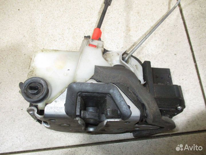 Замок двери задней правой Opel Zafira C