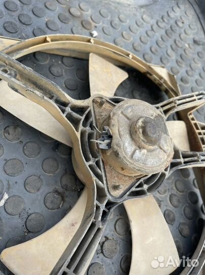 Диффузор с вентиляторами Nissan Sunny B14