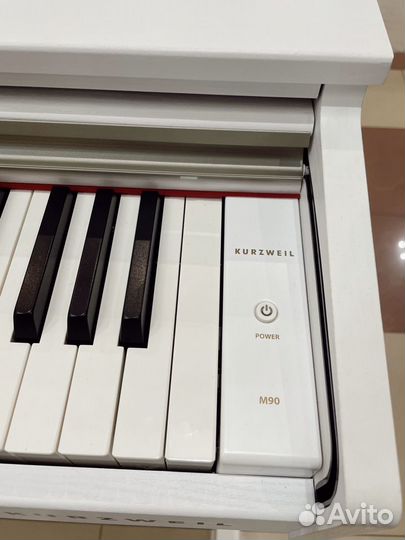 Цифровое пианино Kurzweil M90 WH белое + банкетка