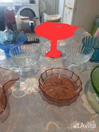 Салатницы, конфетницы, хрусталь, цветное стекло