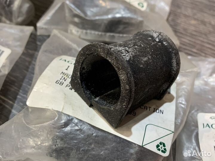 Втулки стабилизатора jaguar XJ X300