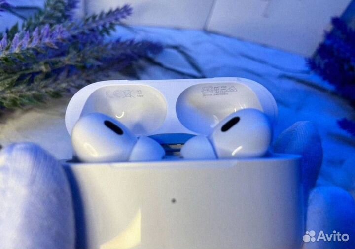 Новый год с новым стилем: Apple Watch и AirPods