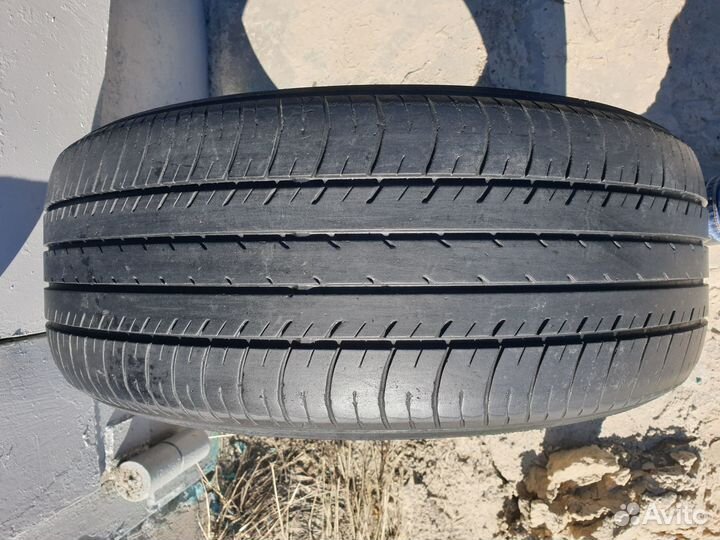 Yokohama dB Decibel E70 215/55 R17