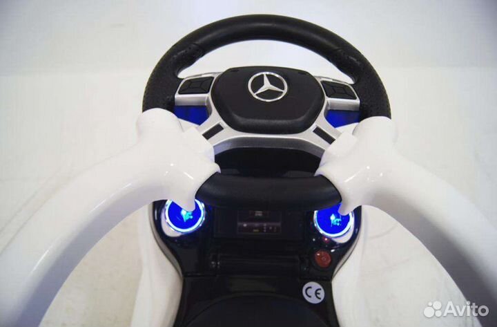 Детский толокар Mercedes-Benz GL63 белый
