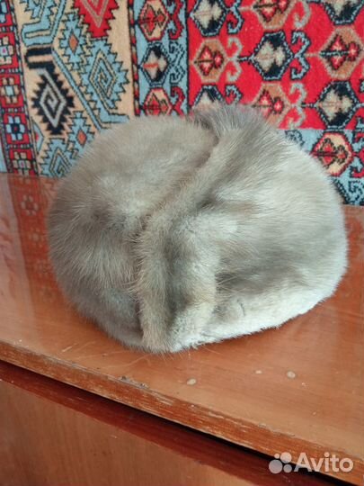 Женский норковый берет, мужские шапки