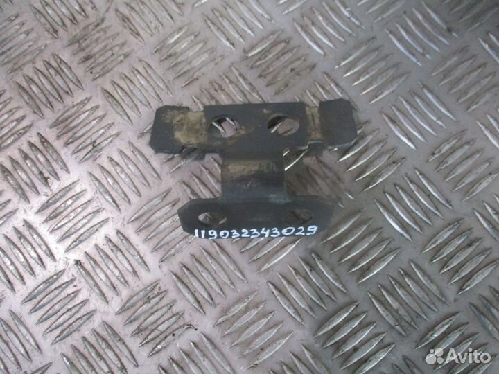 Кронштейн электропроводки Mercedes-Benz A960543874