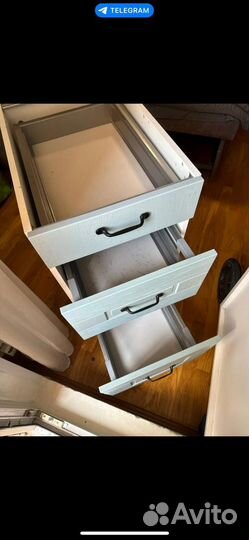 Кухонный гарнитур выставочный образец