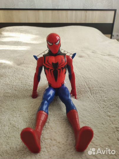 Человек паук игрушка