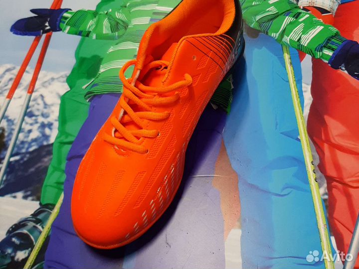 Футбольные бутсы(37-41) сороконожки новые