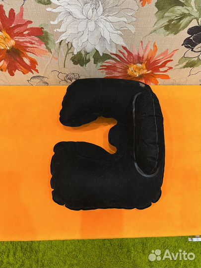 Подушка для путешествий