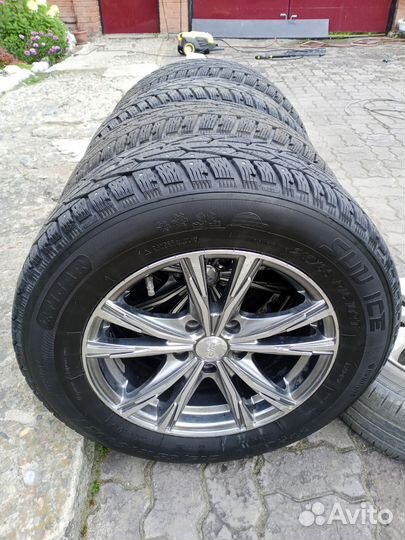 Tigar SUV Ice 215/65 R16 102T
