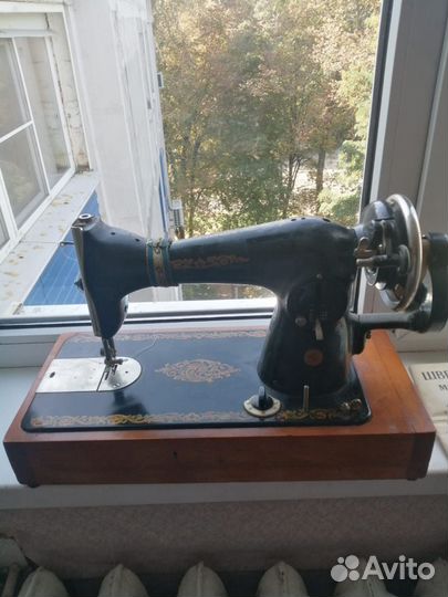 Швейная машина Подольск 2м