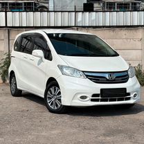 Honda Freed 1.5 CVT, 2014, 69 800 км, с пробегом, цена 950 000 руб.