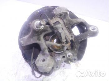 Кулак задний правый Лексус