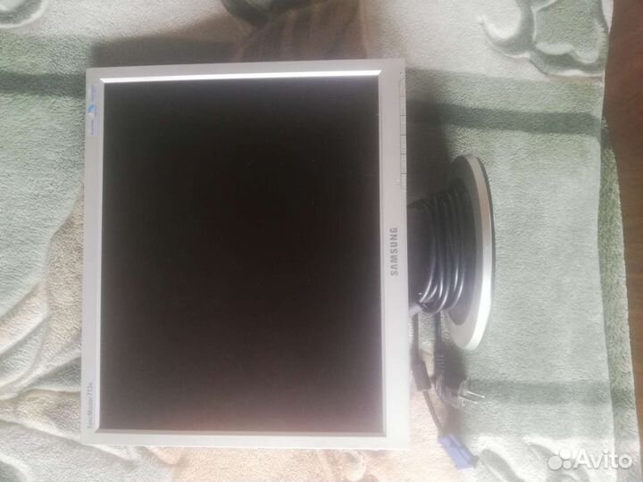 Монитор samsung