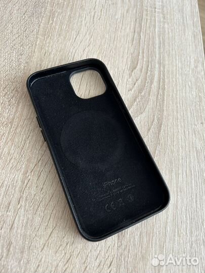 Чехол на iPhone 14 кожаный