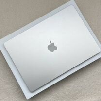 Macbook Air 15 M2 8/512gb starlight