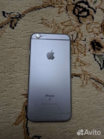 Телефон iPhone 6s