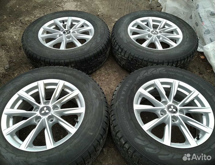 Mitsubishi Kia Hyundai Зимние Колёса R16 215/70