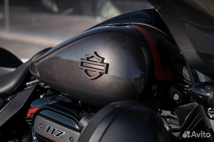 Harley-Davidson 2018 CVO/custom CVO street glide