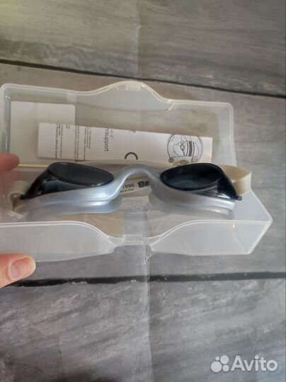 Очки для плавания новые