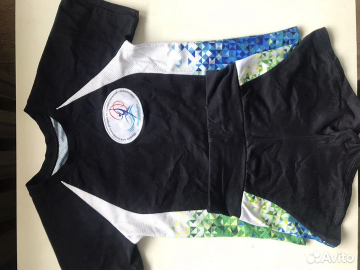 Гимнастическая форма, мяч, скакалка, обруч